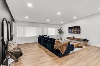 Modern & Cozy Private Pool Home - 4