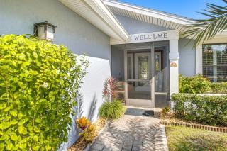 Lanai, Pool and Hot Tub! Fort Myers Coastal Retreat - 9
