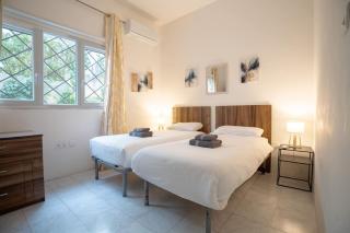 3BD Charming House with Terrace, Fireplace and BBQ - 6