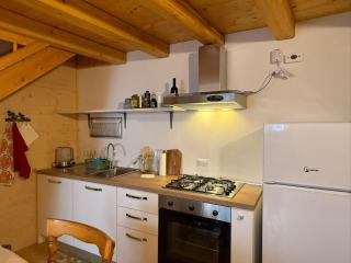 Alba Rupestre, Ceto Ospitar - 3