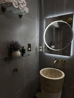 Luxury one bedroom apartment in croydon - 4