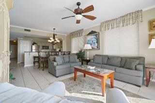 Majestic Sun 1001B - Cozy Beachfront Condiminium with Gulf Views & Shared Amenities - 5