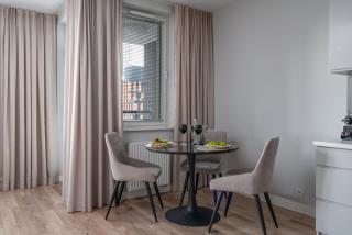 Pure Rental Premium Apartments - Free Parking & AC - 9