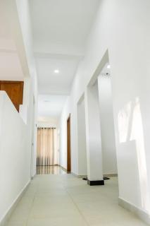 G A Villa Airport Transit Hotel - 9