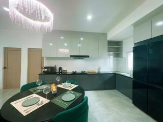 Emongkol pool villa - 4rooms with 4 bathrooms and private pool garden,380square meters large space,nearby Jomtien beach and night market - 1