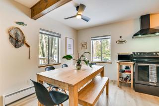 Roscommon Chalet with Hot Tub Near Higgins Lake! - 6