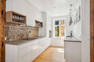 Hidden Central Gem Walk to Tivoli and Stroget - 5