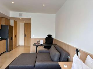 Engaging Loft with Balcony in Tabacalera - 3