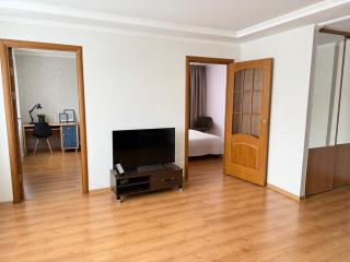 Center two bedroom apartment - 3