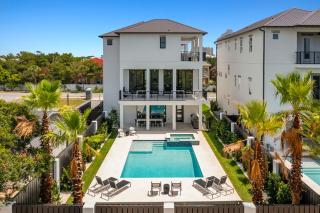 Scarlett's Beach Heaven - Luxury Beach House with Rooftop Views and Pool - 9