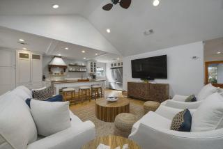 Sea-Renity - Lakefront Home with Private Pool & Water Views - 4