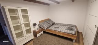 Charmantes und neu renoviertes Apartment in der Nähe des Flughafens - 6