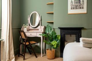 Contractors Haven - Spacious - Free Parking - Wifi - 9