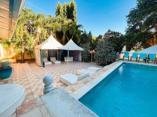 Modern Studio In Cascade, 5 Mins from The Savannah - 0