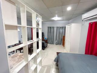 Modern Studio In Cascade, 5 Mins from The Savannah - 7