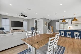 Storybook - Pet Friendly Home Near the Beach with Private Pool - 6