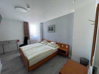 Hotel & Restaurant Friedrichshöhe - 9