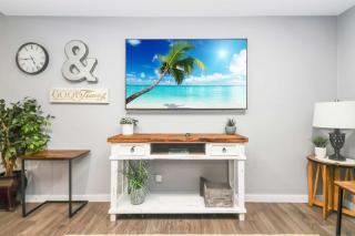 Bright Open Plan Home, Covered Patio, Trail Access - 5