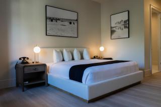 White House Hotel - 1