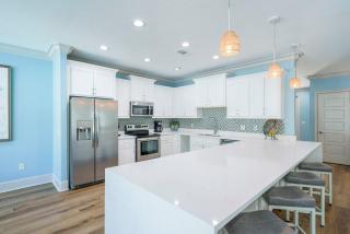 Tangled in Blue - Pet-Friendly Vacation Rental Near the Beach with Private Pool - 2