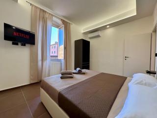 Modern Apartment - 5 Min to Beach & Port - 9