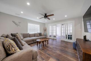 The Flying Dutchman - Vacation Rental House in Destin with Private Pool & Rooftop Deck - 3