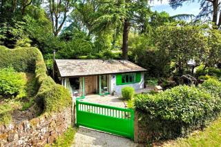 Enchanting Lodge, Cosy Hidden Gem with Woodburner - 0