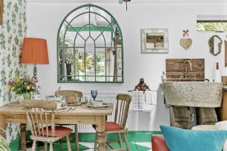 Enchanting Lodge, Cosy Hidden Gem with Woodburner - 8