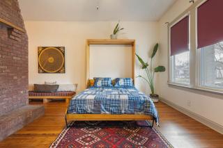 Charming City Home with Patio Fire Pit & Record Player-Family Friendly - 1