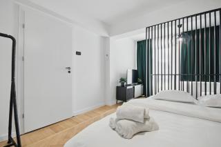 The Palm with city view - Bukarest - 4