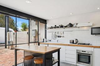 Bougainvillea Lane - Heart of South Fremantle - 5