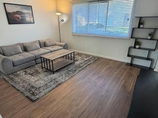 3BR Sleeps 10 Walk to Old Town - 0