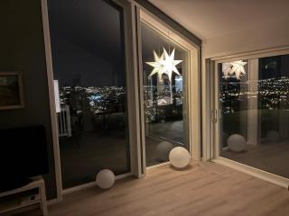 Flott leilighet 3 soverom, stue, kjøkken eget bad Egen uteplass - 6