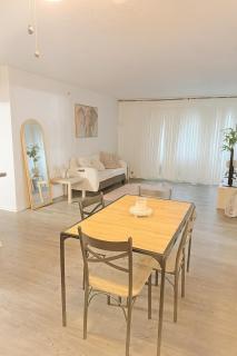 Hollywood Hills Haven - Resort Living Near Universal Studios & Warner Bros - 9