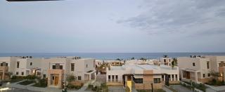 Modern One-Bedroom Townhouse Retreat - 9