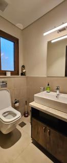 Modern One-Bedroom Townhouse Retreat - 7