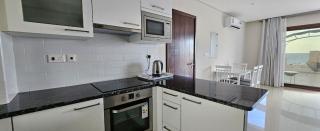 Modern One-Bedroom Townhouse Retreat - 2