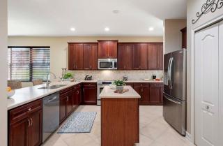 Fountain Villa - SW Neighborhood Walking Distance to Cape Harbor - 3