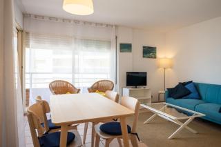 At011 Primera línea con piscina - 9