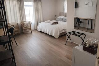 West Coast Beachfront - 6