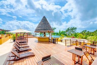 PH Condo Steps to Beach & 5th Ave PVT Roof Pool - 9