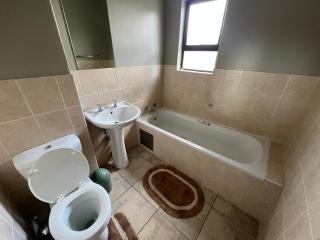 Spacious Midrand 3 Bedroom Near Gallagher, MOA & Gautrain - 4
