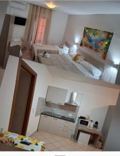 Le Lumìe "Bed, Breakfast end Kitchen in the Room" - 3