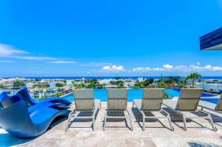 NEW! Adorable Midtown Studio, Pool, WiFi, Smart TV - 0