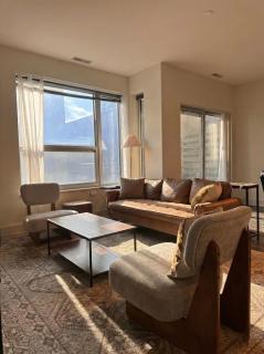 Upscale Apartment Near Lake Michigan - 8