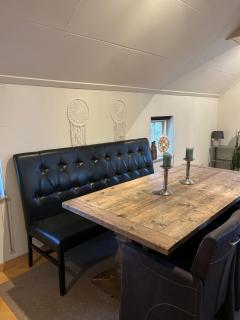 Huize Kroezzz sfeervolle authentieke vakantie woning met 3 slaapkamers, omheinde tuin en honden welkom - 5