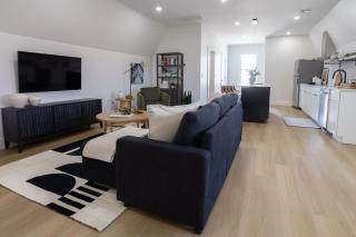 Excellence by Urooms Apartments Near NYC and Newark Airport with Parking - 4