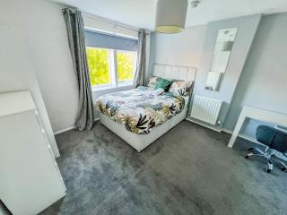 Bright & Cosy Urban Retreat - 4