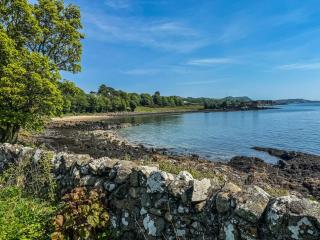 Aberdour Cosy Coastal Flat - 8
