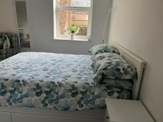 Flat 2 Frank Lewis House - 8